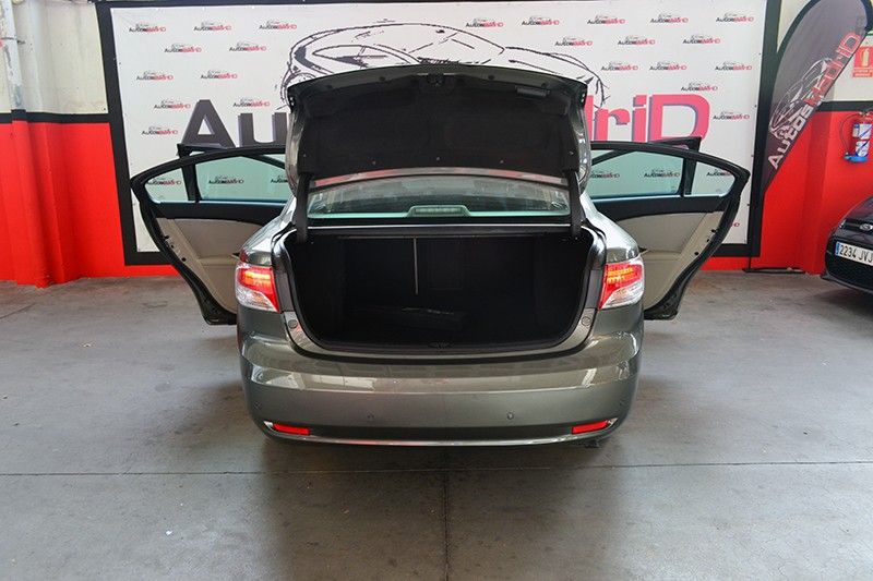 Toyota Avensis 1.8 VVTi Active