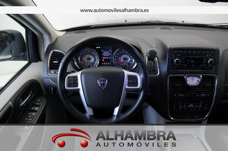 Lancia Voyager 2.8 CRD GOLD AUTO 7 PLAZAS