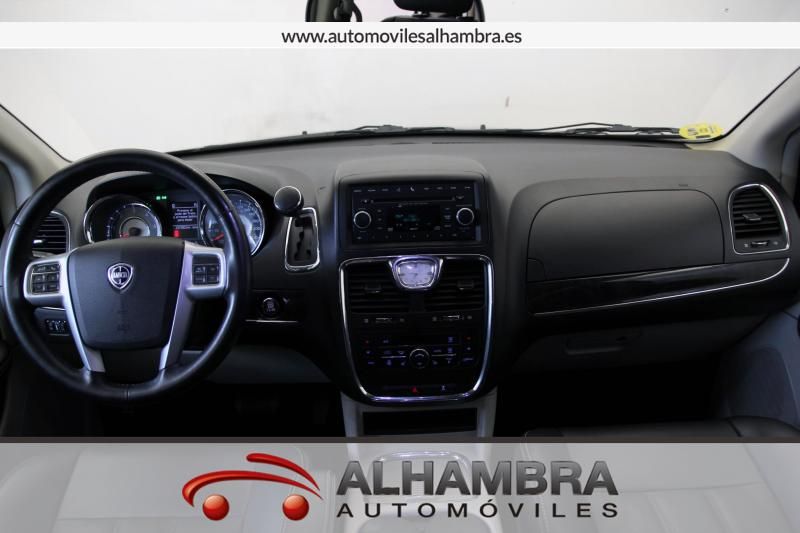 Lancia Voyager 2.8 CRD GOLD AUTO 7 PLAZAS