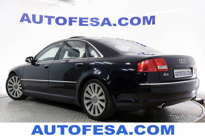 Audi A8 4.2 335cv quattro 4p Auto