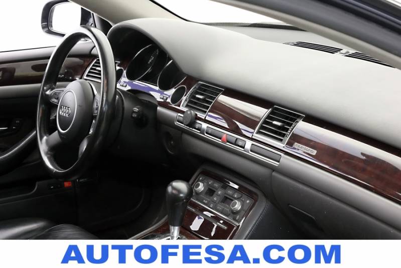 Audi A8 4.2 335cv quattro 4p Auto
