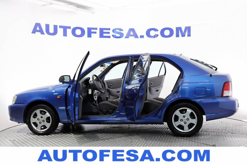 Hyundai Accent 1.5i DOHC 16v 102cv GLS 5p