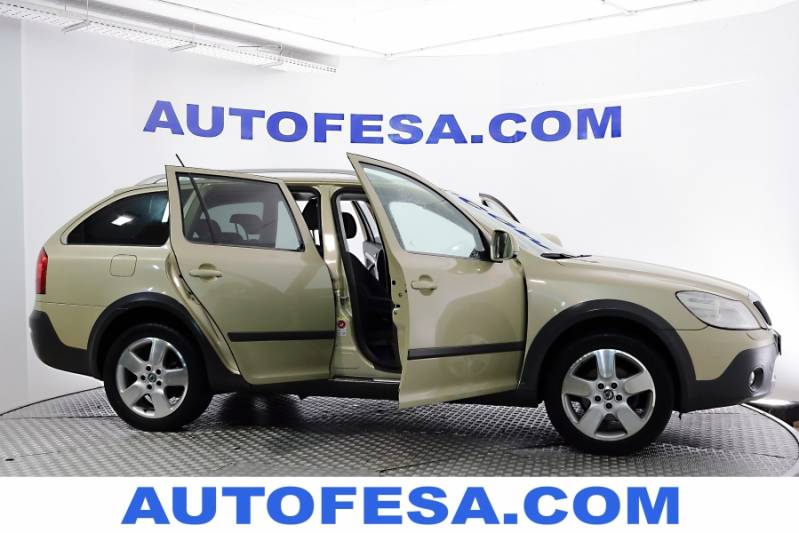 Skoda Octavia Scout 2.0 TDI 140cv 5p 4x4