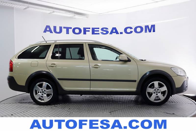 Skoda Octavia Scout 2.0 TDI 140cv 5p 4x4