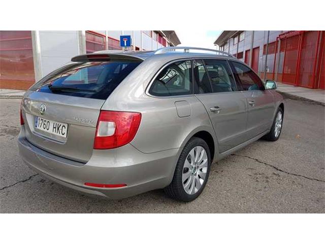 Skoda Superb 2.0 TDI 140Cv Exclusive " Nacional"Garantizado"