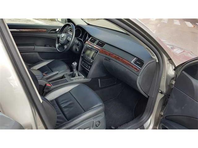 Skoda Superb 2.0 TDI 140Cv Exclusive " Nacional"Garantizado"