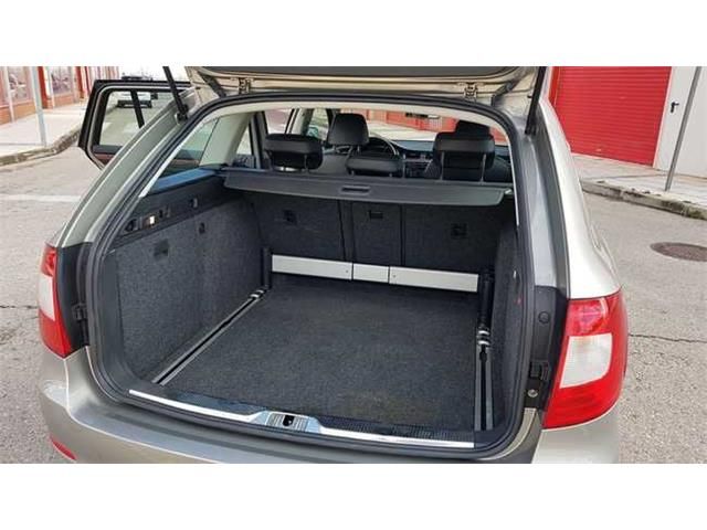 Skoda Superb 2.0 TDI 140Cv Exclusive " Nacional"Garantizado"