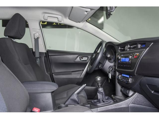 Toyota Auris 90 D Business 66kW (90CV)