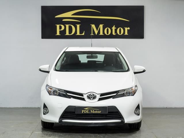 Toyota Auris 90 D Business 66kW (90CV)