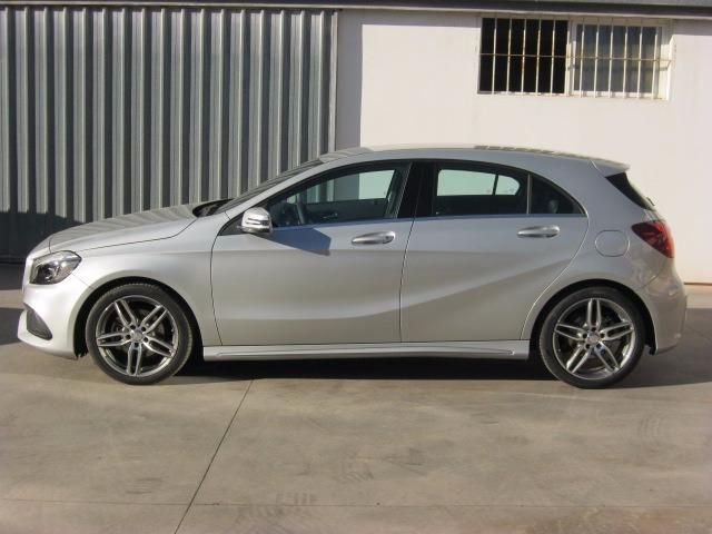 Mercedes-Benz A 180 d AMG Line