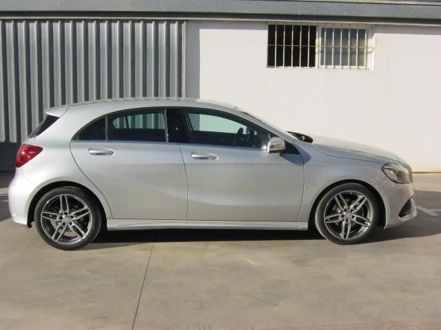 Mercedes-Benz A 180 d AMG Line