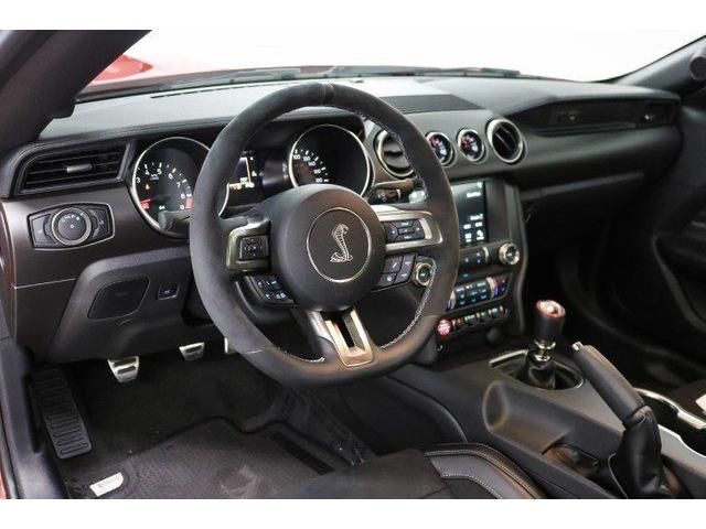 Ford Mustang Shelby GT350 en STOCK