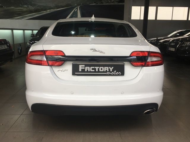 Jaguar XF 2.2 D Luxury Aut. 147 kW (200 CV)