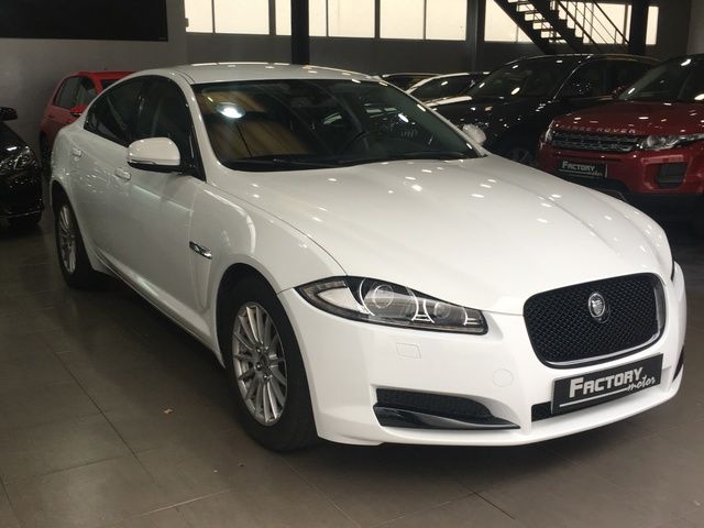 Jaguar XF 2.2 D Luxury Aut. 147 kW (200 CV)