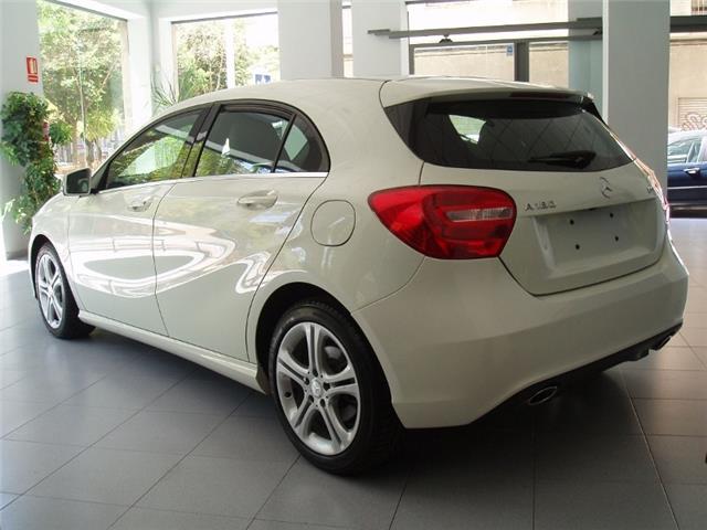 Mercedes-Benz A 180 CDI BlueEFFICIENCY SPORT Automático. Navi Camara