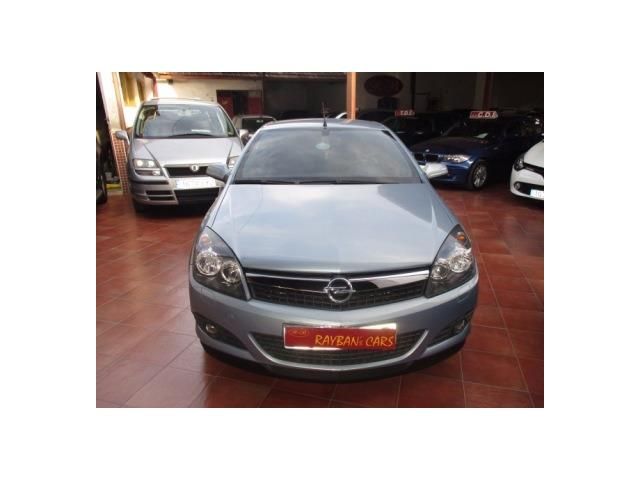 Opel Astra Twin Top 1.9CDTi Enjoy