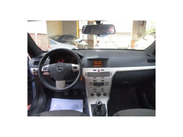 Opel Astra Twin Top 1.9CDTi Enjoy