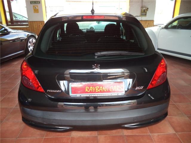 Peugeot 207 1.4i Urban 75