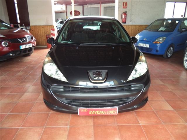 Peugeot 207 1.4i Urban 75