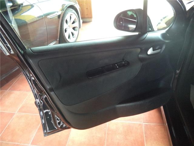 Peugeot 207 1.4i Urban 75