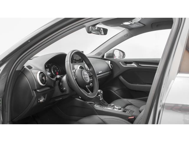 Audi a3 Sportback 1.6 TDI Design Edition S troni