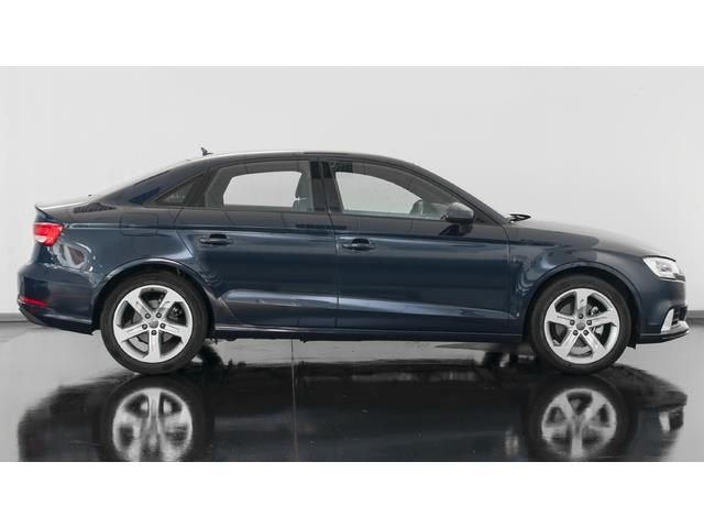 Audi a3 Sedan 2.0 TDI sport edition 110kW (1