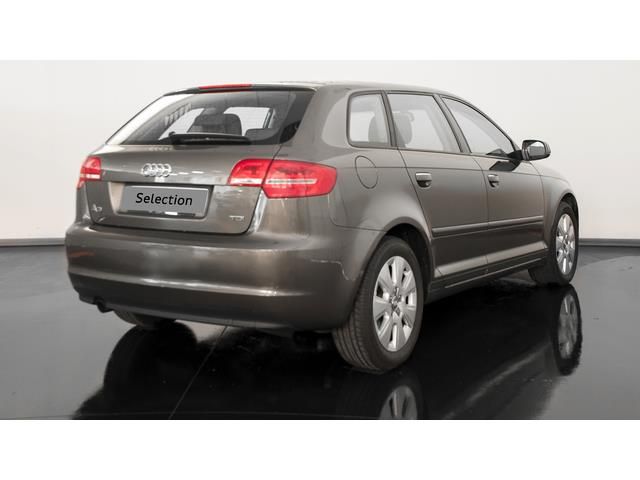 Audi a3 Sportback 1.6 TDI Sportback Attraction 7