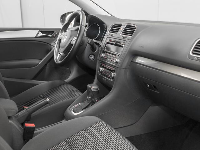Volkswagen Golf 1.6 TDI DSG Advance 77kW (105C