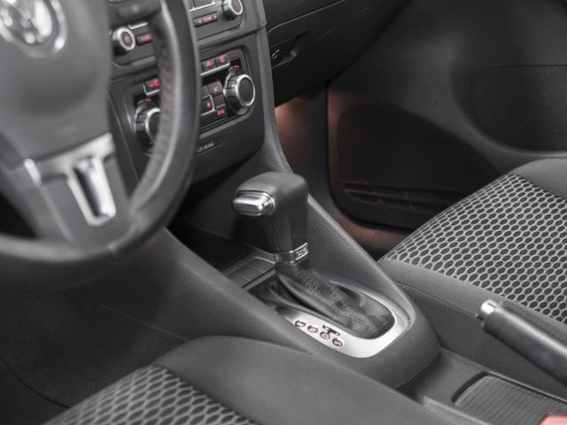 Volkswagen Golf 1.6 TDI DSG Advance 77kW (105C