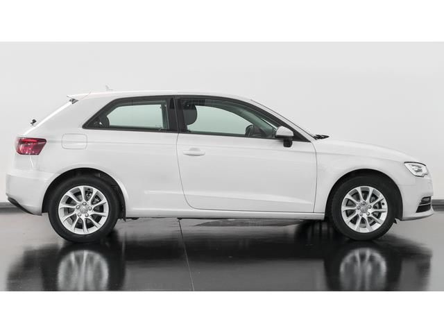 Audi a3 1.6 TDI Attraction 77 kW (105