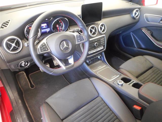 Mercedes-Benz A 180 d AMG Line