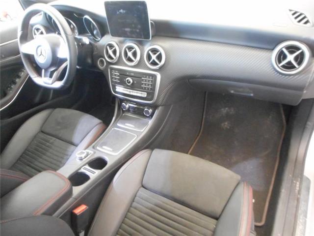 Mercedes-Benz A 200 d AMG Line