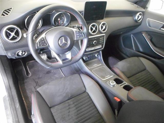 Mercedes-Benz A 200 d AMG Line