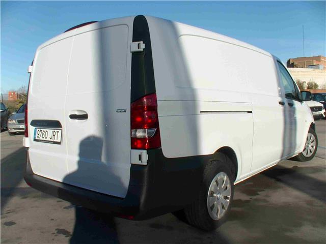 Mercedes-Benz Vito Furgón 111 CDI Extralarga
