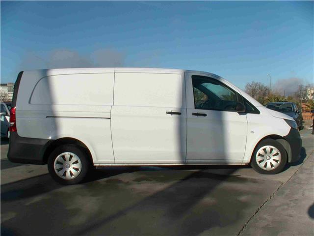 Mercedes-Benz Vito Furgón 111 CDI Extralarga