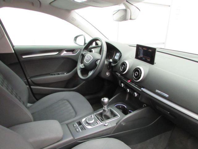 Audi a3 Sedan A3 SedÃ¡n 1.6TDI CD Attraction