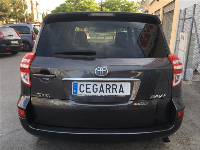 Toyota RAV 4 2.2D-4D Advance 4x2