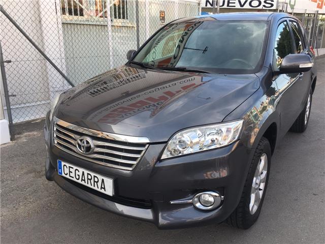 Toyota RAV 4 2.2D-4D Advance 4x2
