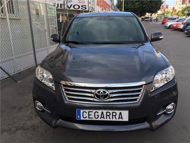 Toyota RAV 4 2.2D-4D Advance 4x2
