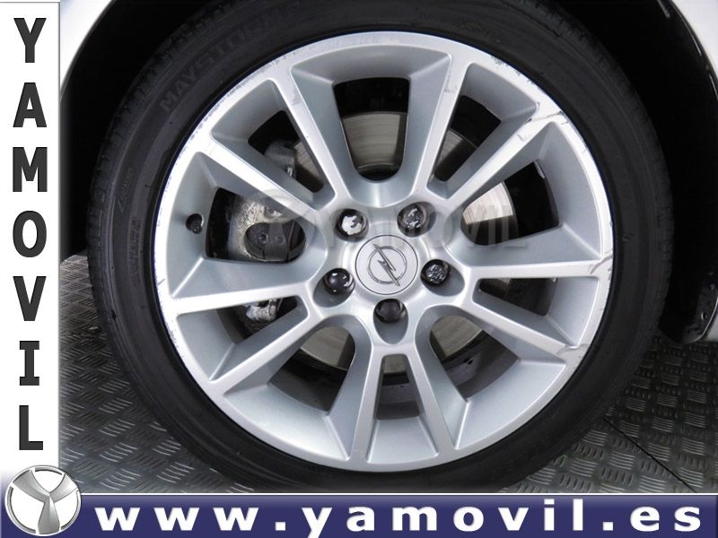 Opel Astra 1.9 CDTi 150CV COSMO