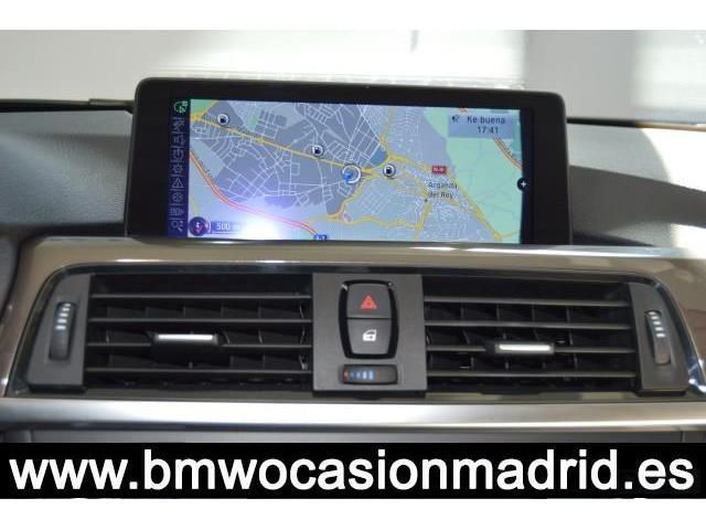 BMW 330 330DA Linea Modern * Navegación * Xenon *