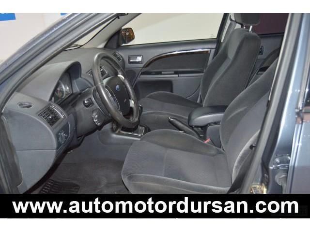 Ford Mondeo MONDEO 2.0DCI ST Ghia *Xenón *Climatizador