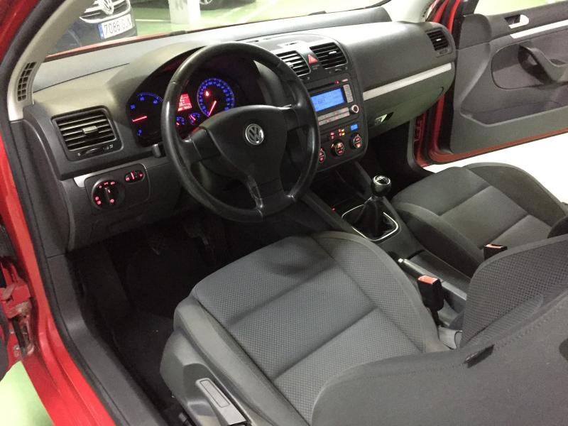 Volkswagen Golf 1.9TDI Sportline 105 nacional 1 titular