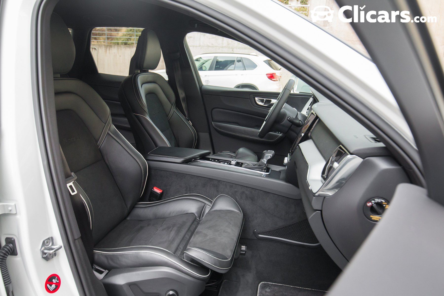 Volvo XC 60 2.0 D5 AWD R-Design Auto