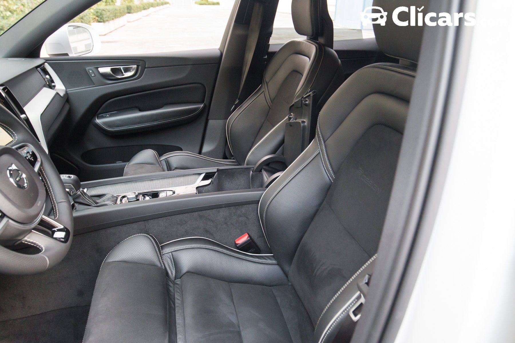 Volvo XC 60 2.0 D5 AWD R-Design Auto
