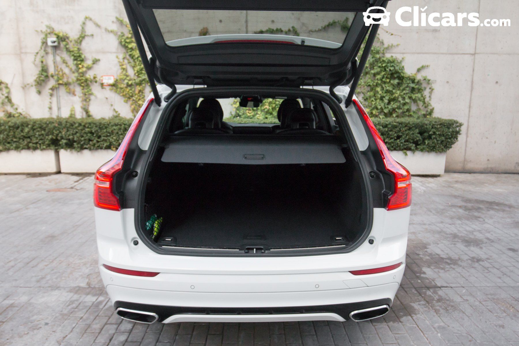 Volvo XC 60 2.0 D5 AWD R-Design Auto