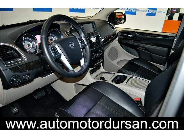 Lancia Voyager VOYAGER 2.8CRD *GOLD *AUTO *7 plazas *2 DVDs