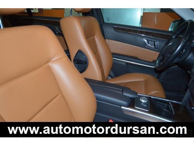Mercedes-Benz E 250 E 250 Cdi * Navegación * Volante multi * Llantas *