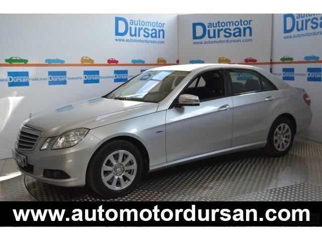Mercedes-Benz E 250 E 250 Cdi * Navegación * Volante multi * Llantas *