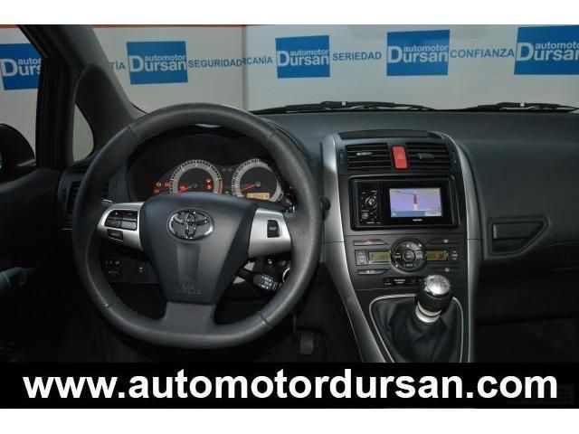 Toyota Auris Auris 2.0 D4D * Navegación * Cuero * Control de ve